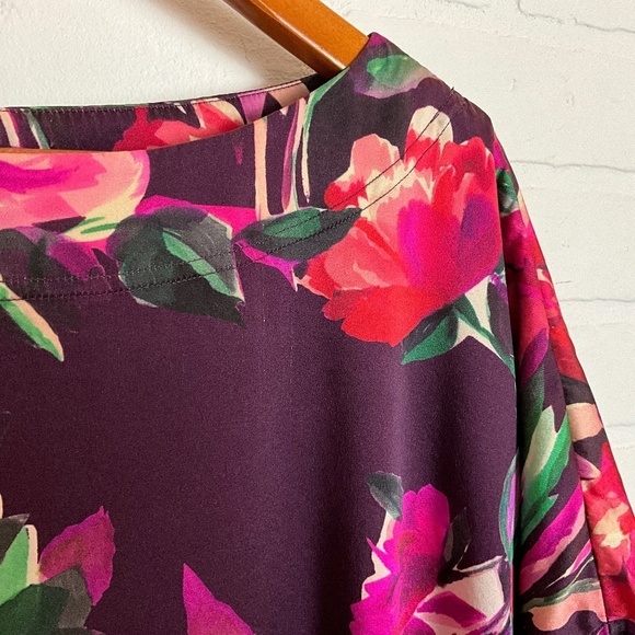 St. John Blouse Floral Roses Short Sleeve Silk Purple Pink Red S Oversized FLAW - Picture 6 of 13
